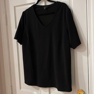 18/20 lane Bryant black shirt
